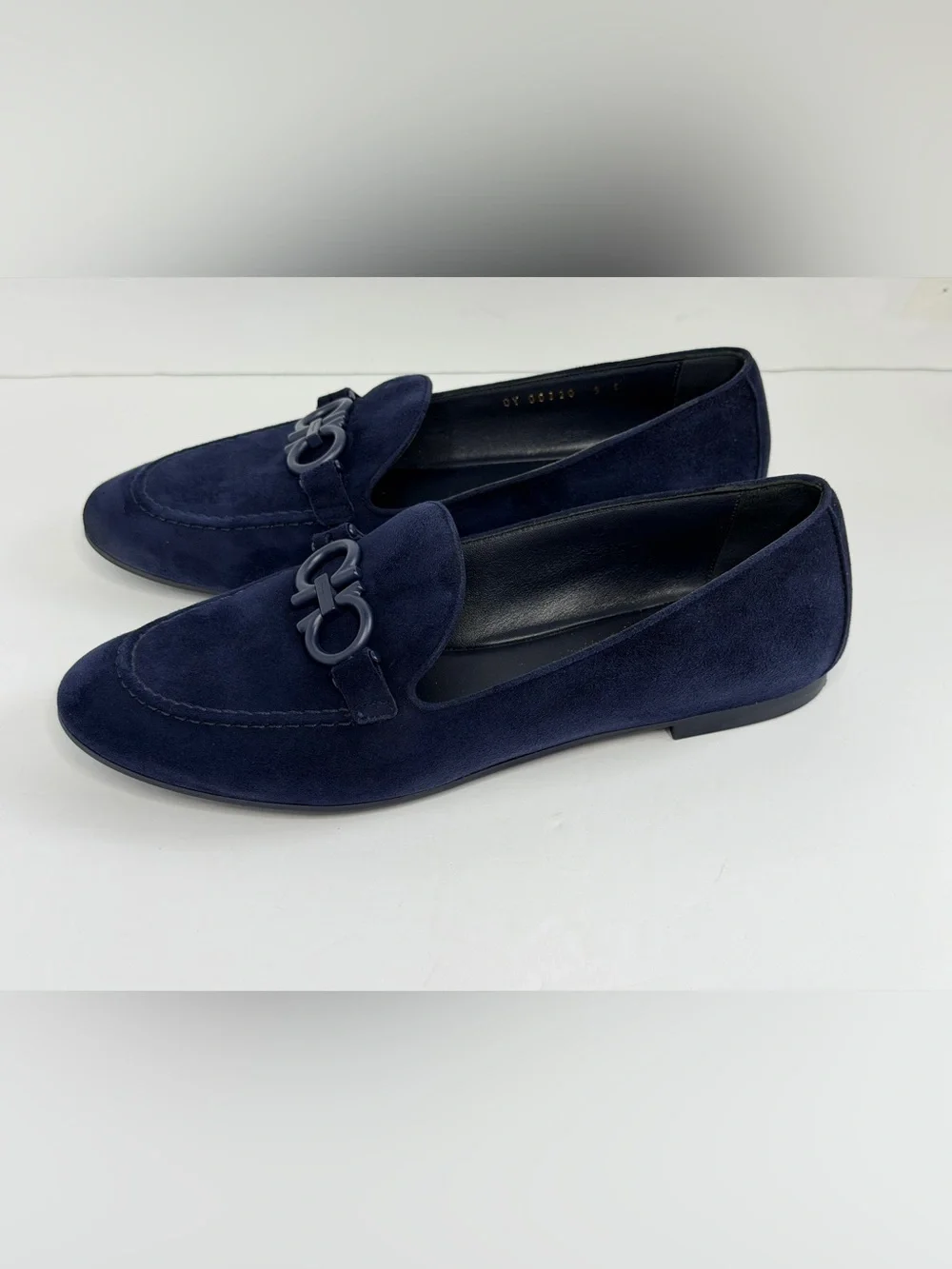 SALVATORE FERRAGAMO Navy Blue Trifoglio Loafer - size 9 C - Picture 2 of 13
